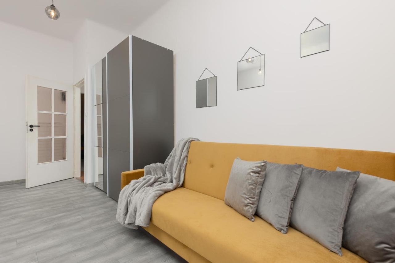 Metro Plac Wilsona Apartments Mickiewicza By Noclegi Renters Varsóvia Exterior foto