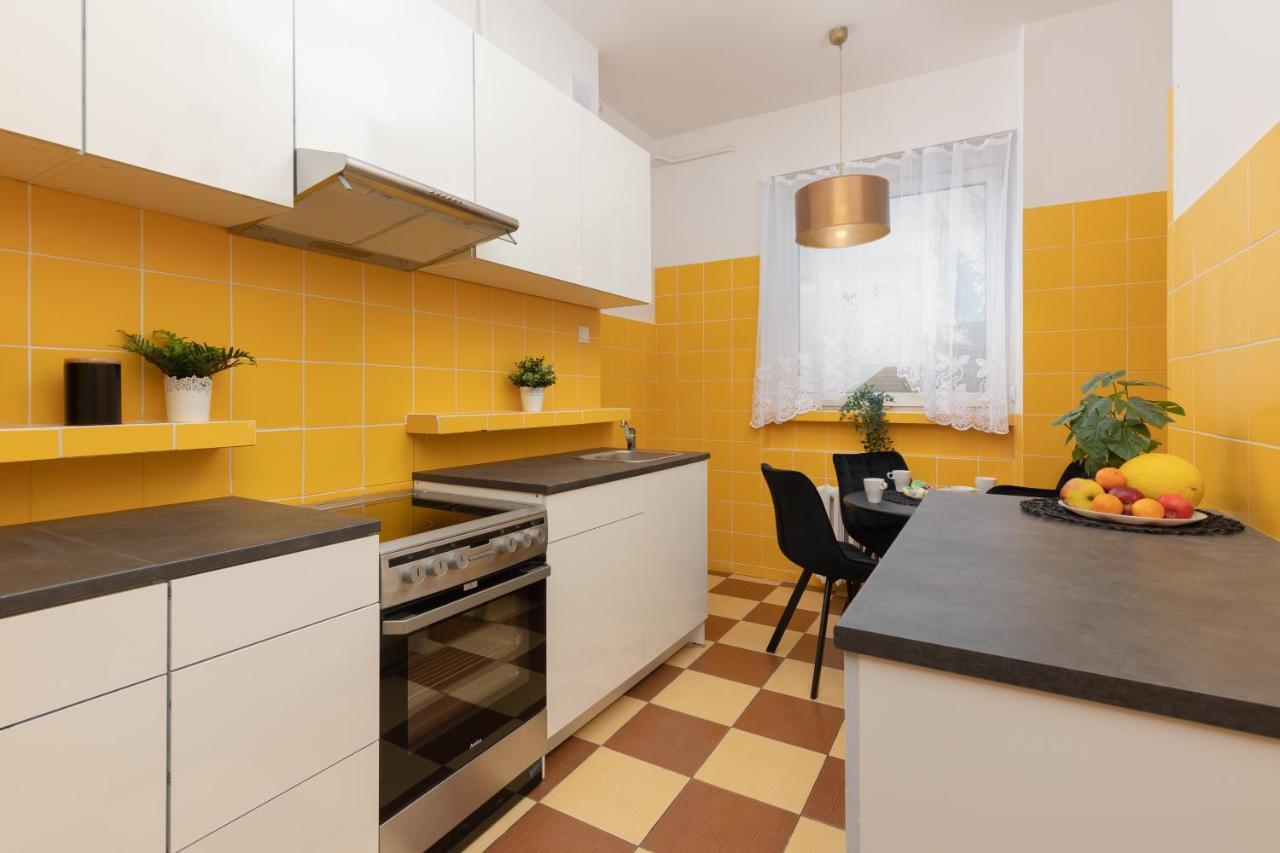 Metro Plac Wilsona Apartments Mickiewicza By Noclegi Renters Varsóvia Exterior foto
